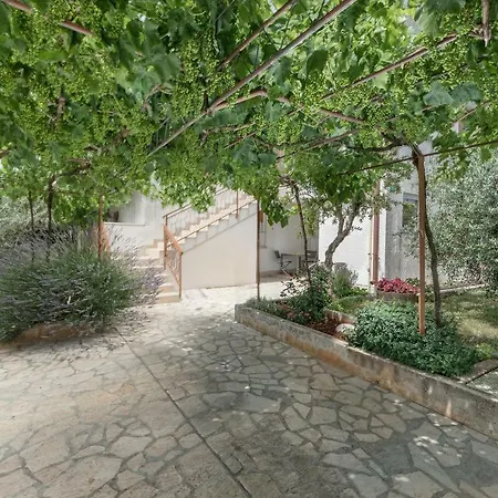 Apartman Inga Апартаменты