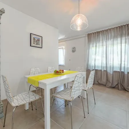 Apartman Inga Апартаменты