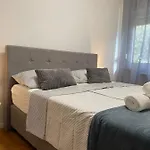 Apartman Inga דירה *
