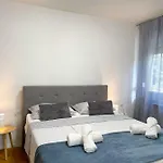 Apartman Inga דירה *